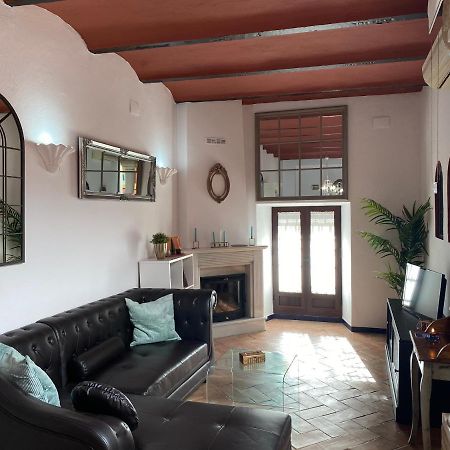 شقة Casa Boutique Eros كارمونا المظهر الخارجي الصورة